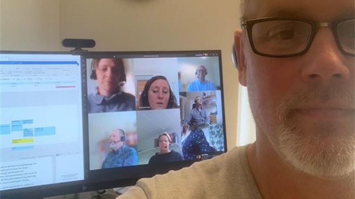 Kombinerad styrgrupp/projektgrupp för lärcentraprojektet digitalt. I förgrunden Mattias Gustavsson rektor Tibro kommun.