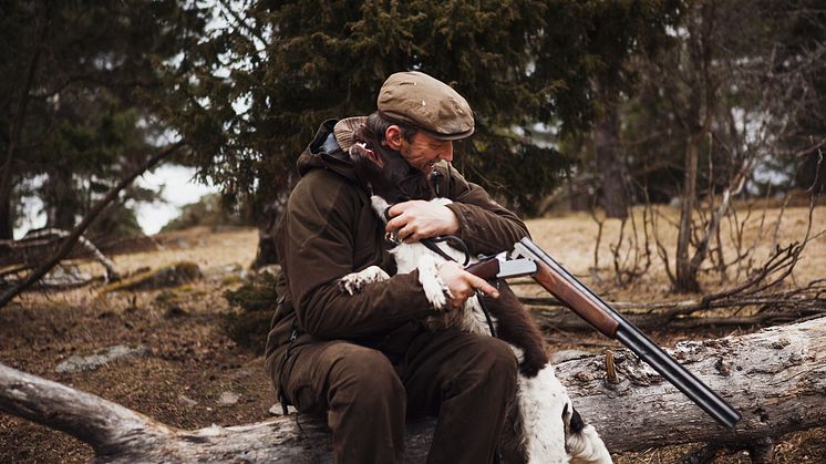 Jägare och hund