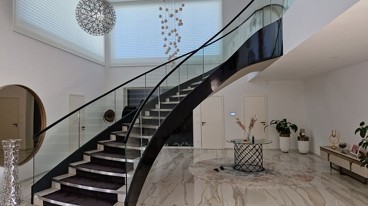 Die kniffligen Geometrien der gewendelten Stahltreppe waren eine besondere Herausforderung für Marcel Klevenz und sein Team.