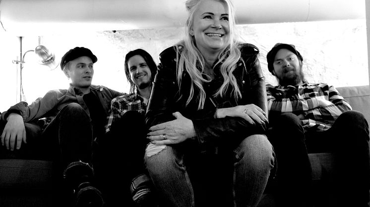  TURNÈ OCH ALBUMRELEASE FÖR ANNIKA ANDERSSON & THE BOILING BLUES BAND ”REBORN”!