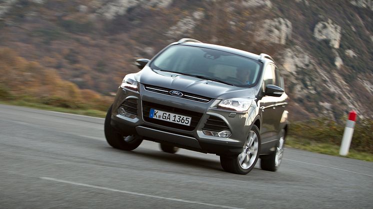 FORD KUGA - 1