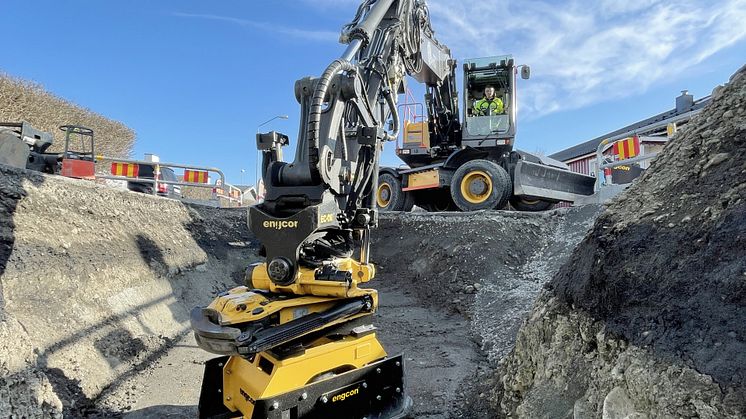 engcon-compactor-pc6000-vertical-scaled