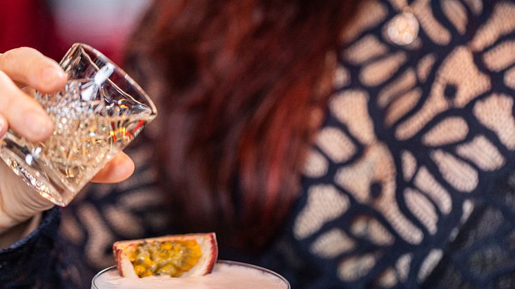 Sparkling Passion Martini by Pinchos