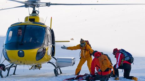 Världspremiär! Riksgränsen erbjuder helikopterskidåkning i midnattssol