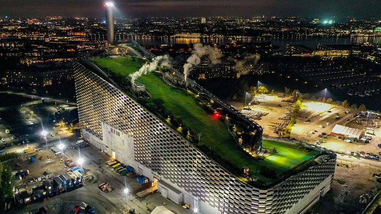 SkiStar CopenHill by night