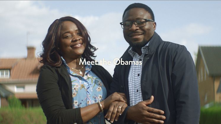 Familjen Obama i nytt samarbete i Sverige.
