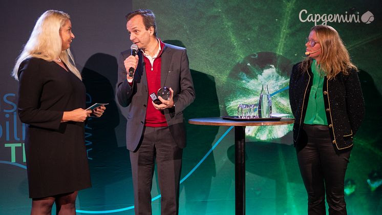 Ann Hellenius (Capgemini Invent), Claes Fredriksson (Liquid Wind) och Caroline Segerstéen Runervik (Capgemini)