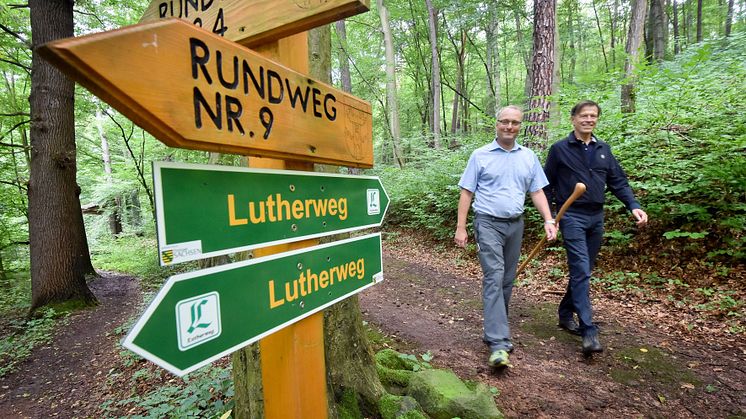 Landesbischof der Ev.-Luth. Landeskirche Sachsen Dr. Carsten Rentzing und Präsident des LTV, Dr. Matthias Rößler auf dem Lutherweg in Sachsen