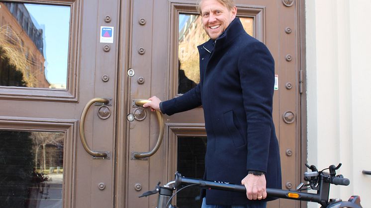 Mikael & elsparkcykel