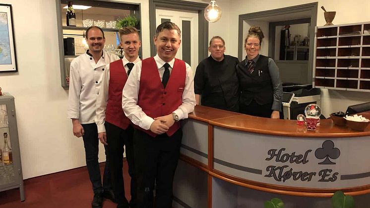 De tre nye forpagtere af Hotel Kløver Es er fra venstre Jakob Schmidt, Robin Astrup Hougaard og Mark Juulsgaard Mathiesen.
