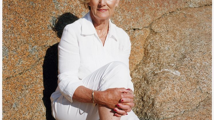 Mette Tronvoll: Portraits of Queen Sonja 