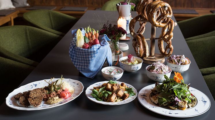 Villeroy & Boch in Munich's trendy Servus Heidi restaurant - classic Alt Luxemburg meets modern Bavarian cuisine