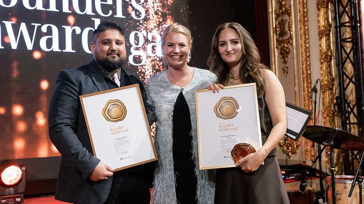 Celina Lorén Saffar, founder of STUCKIES®, was honored as the Gold winner of the Young Founder of the Year award, for her mission to simplify parenting and combat textile over-consumption at the Founders´ Awards Gala on September 20.