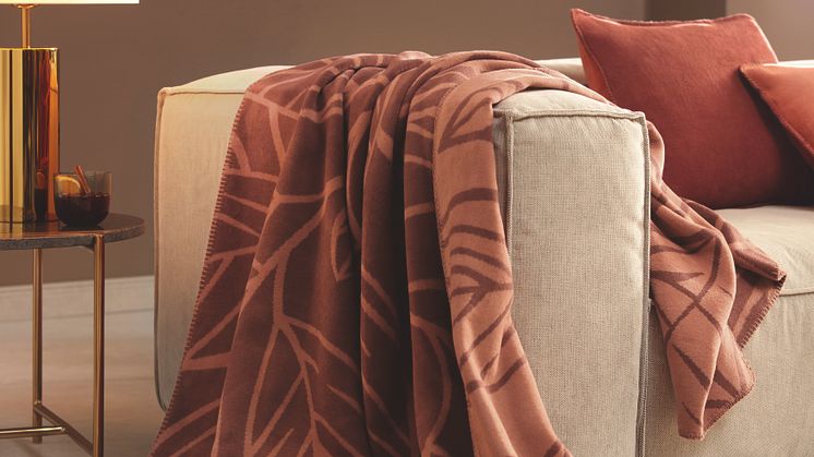 Kuscheldecken in angesagten Herbst- und Winterfarben