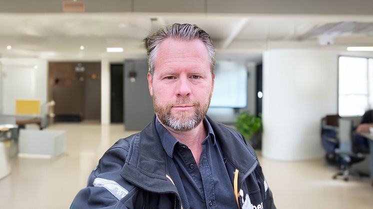 Vissa företag har bunkrat upp med traditionella lysrör för att inte drabbas av den pågående lysrörsutfasningen. Men förr eller senare kommer även de sista rören att ta slut, varnar bemt AB:s servicechef David Delring.