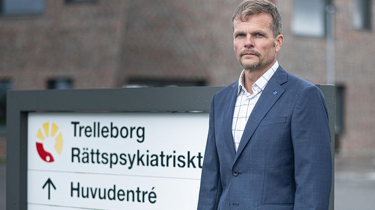 Per Einarsson utanför Trelleborgs rättspsykiatrisk avdelning