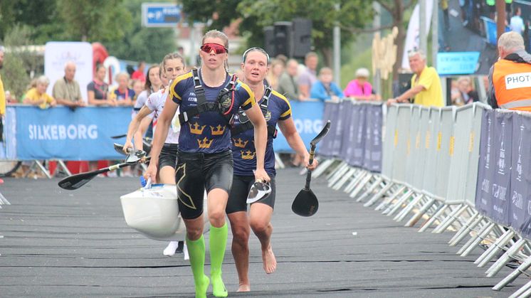 Europamästarna Melina Andersson och Johanna Johansson, foto: Svenska kanotförbundet