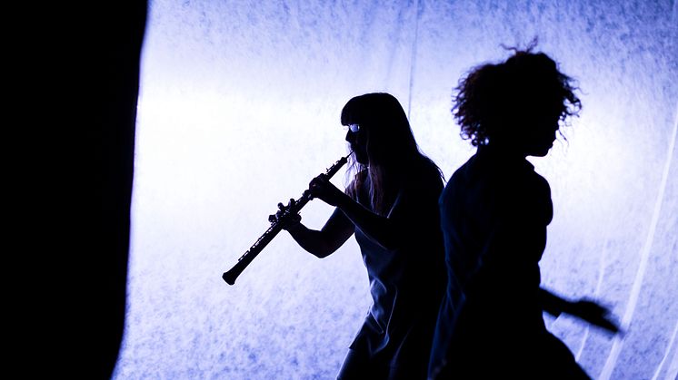 Adagio for a hacked life - foto Oscar O'Ryan