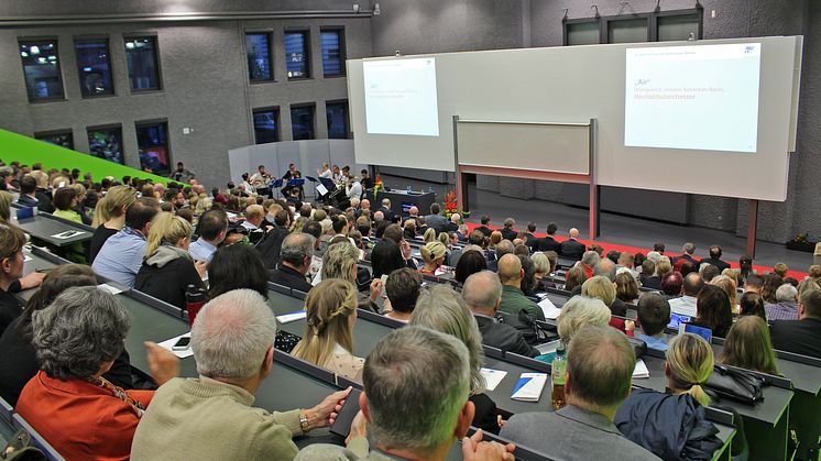 Absolventinnen und Absolventen des Akademischen Jahres 2015/2016 der Technischen Hochschule Wildau feierlich verabschiedet