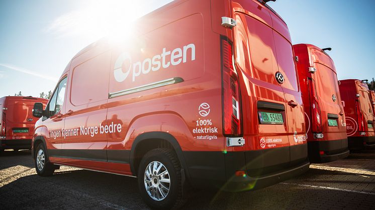 FOSSILT FASET UT: Nå leveres all post og pakker med elektriske kjøretøy til 54.000 innbyggere i Tønsberg-regionen. FOTO: Posten Bring