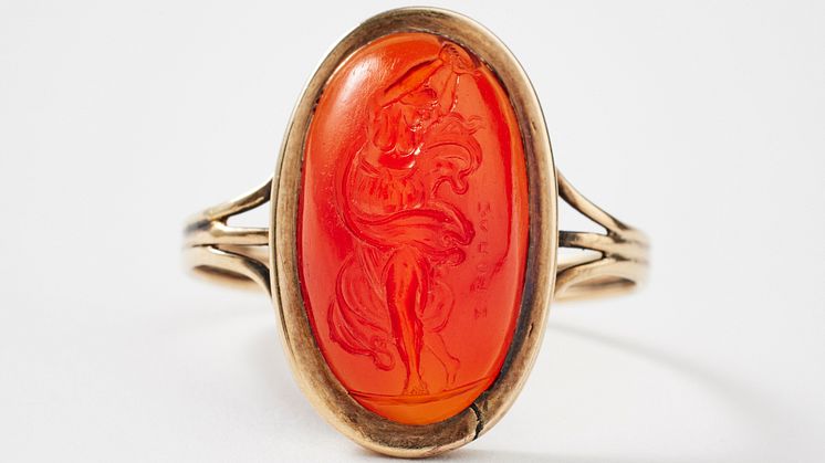 Ring från romerska antiken, karneol med intaglio