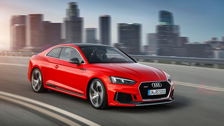 Audi RS 5 Coupé (Misano Red)