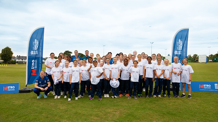 England Women cricketers and Jason Roy at a Metro Bank event. Photo: Getty Images