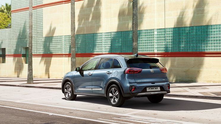 kia_niro_phev_my20_3_4_rear_static_14988_87949
