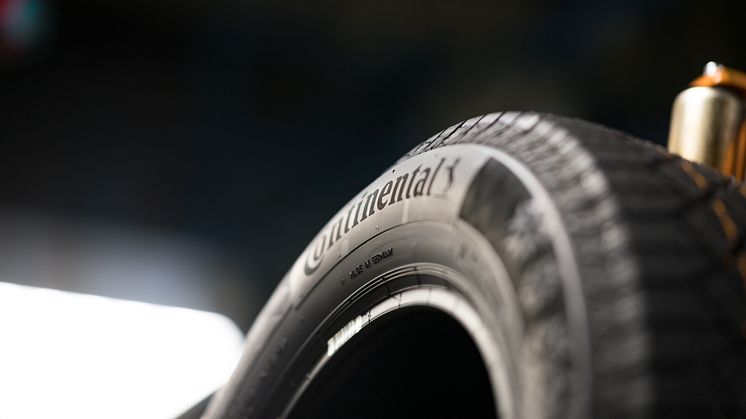 Continental lager dekk av resirkulerte plastflasker