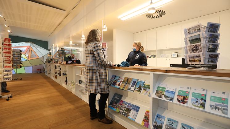 Die Mitarbeiter*innen des Welcome Centers in der persönlichen Beratung