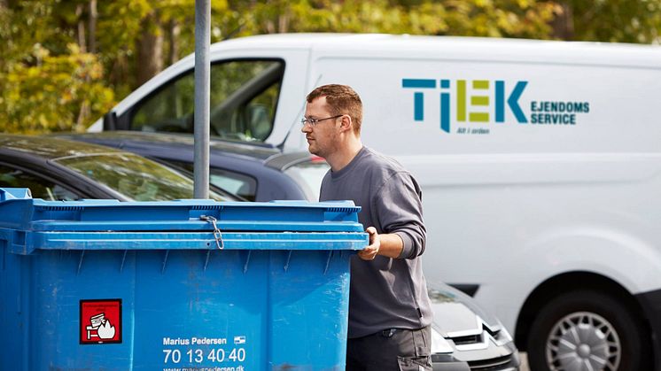 TJEK Ejendomsservice skal polere vinduer for TDC Group