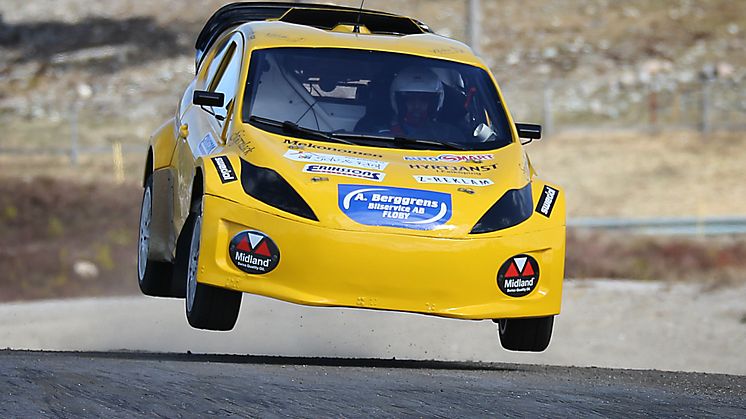 Premiär för Santosh, SuperLite RallyX,  i Skövde den 1 maj.