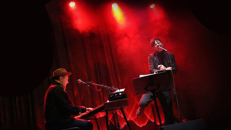 Linus Norda & Oscar Appelqvist framför Elvis låtar.JPG