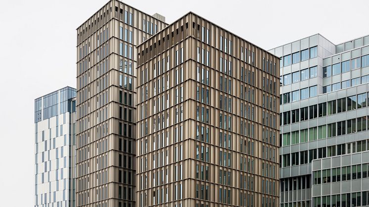 Wingårdhs vinner PLÅTPRISET 2022 för "Oxford" i Hagastaden, Stockholm. Juryn hyllade den höga kvaliteten i projektets alla delar.