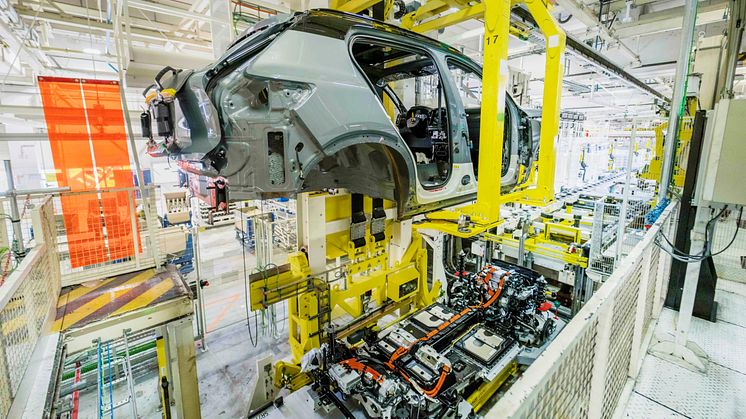 Volvo_XC40_Recharge_P8_production_in_Ghent_Belgium
