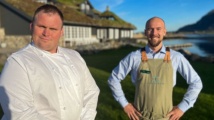 Henrik Siversson (til venstre) og Henrik Kalvi (til høyre) på Hustadvika Havhotell