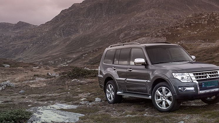 Mitsubishi Pajero 2016