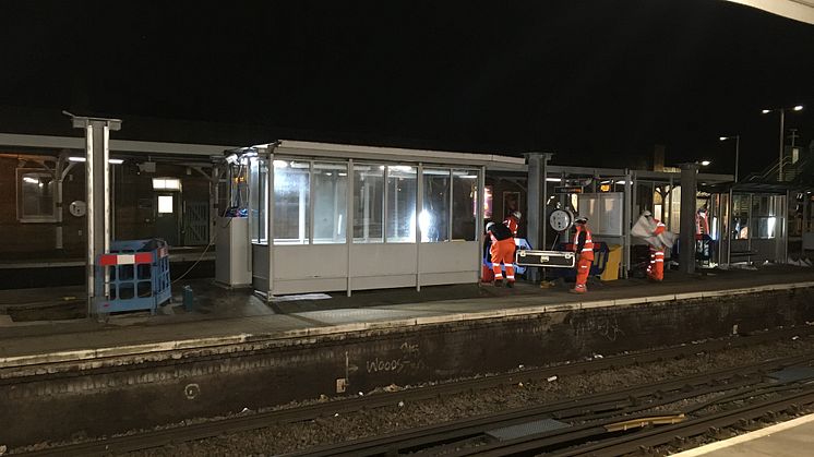 Tulse Hill new platform canopy construction