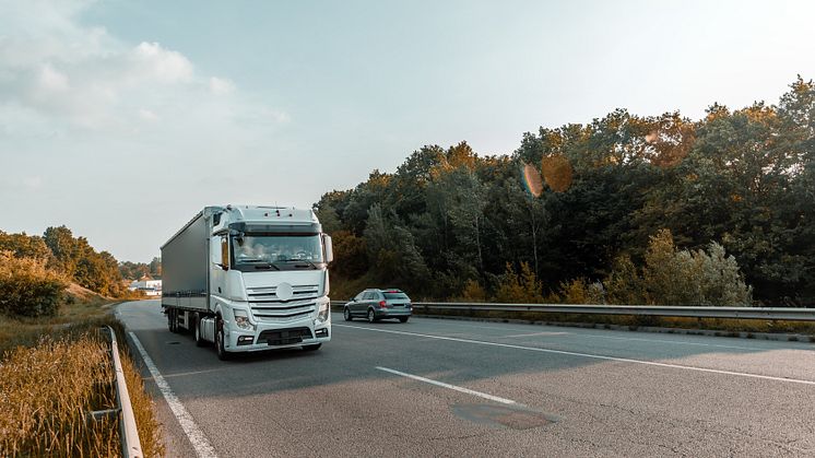 78,197 neu zugelassene LKW im Jahr 2021 gehören zu Daimler AG.