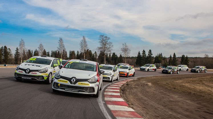 Många nya i stark upplaga av Renault Clio Cup JTCC