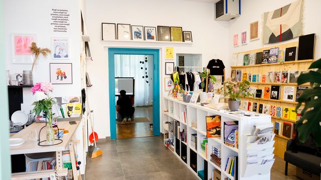 INDECIS The_Secret_Garden_Bookshop_the_Indecis_space_symbiont.jpg