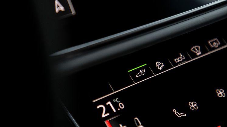 Audi Q7 TFSI e quattro (PHEV)