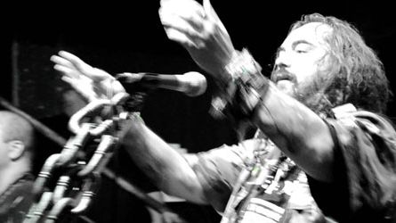 Metalkongerne Soulfly gæster VEGA med otte roste album 
