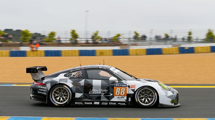 Porsche 911 RSR (88) Abu Dhabi Proton Racing, Khaled Al Qubaisi, Patrick Long, David Heinemeier Hansson