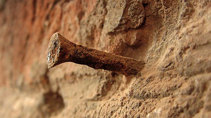 Eingewachsene Nägel sanft entfernen. Bild: Pixelquelle