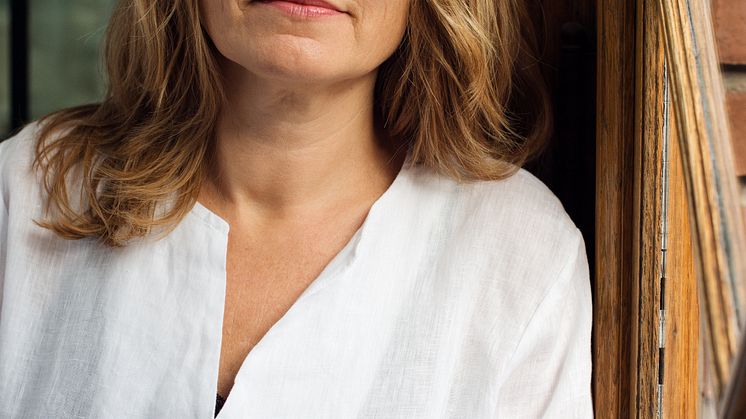 Kristin Tveiten klar med romanen "Nålehuset", om opphav, lojalitet og draumar som brest