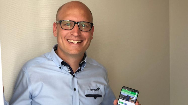 Lars Bratli i Trainor er positivt overrasket over hvor mange som tar e-læringskurs direkte fra mobilen. Foto: Trainor AS