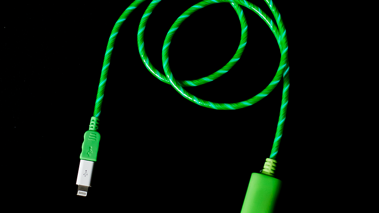 USB-kabel med synlig ström, högupplöst