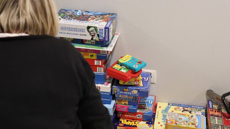 Studierende sammeln 1060 Euro mit Spendenflohmarkt für die Kinderherzhilfe
