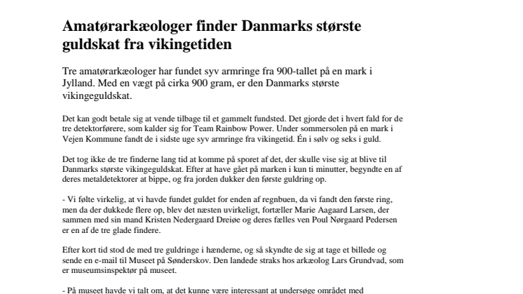 Amatørarkæologer finder Danmarks største guldskat fra vikingetiden